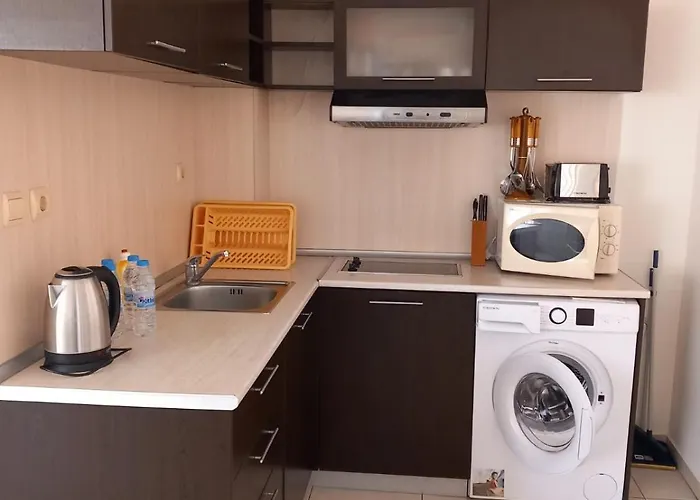 съни бей Apartman *