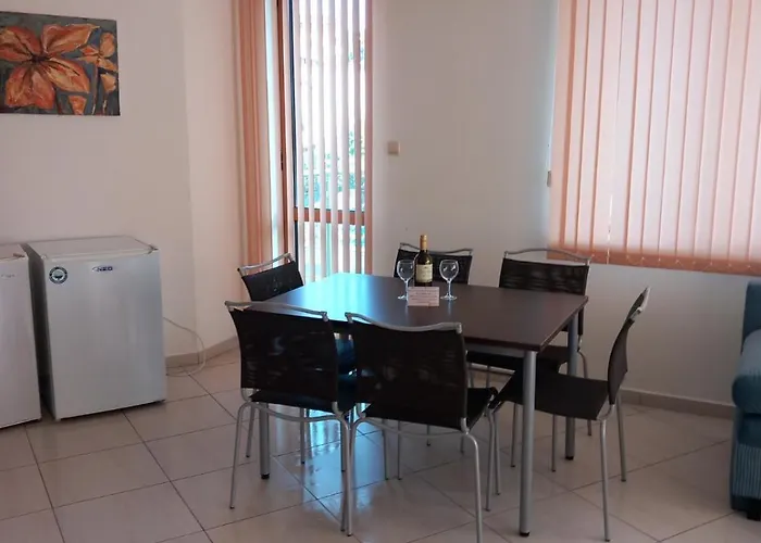 съни бей 公寓 *